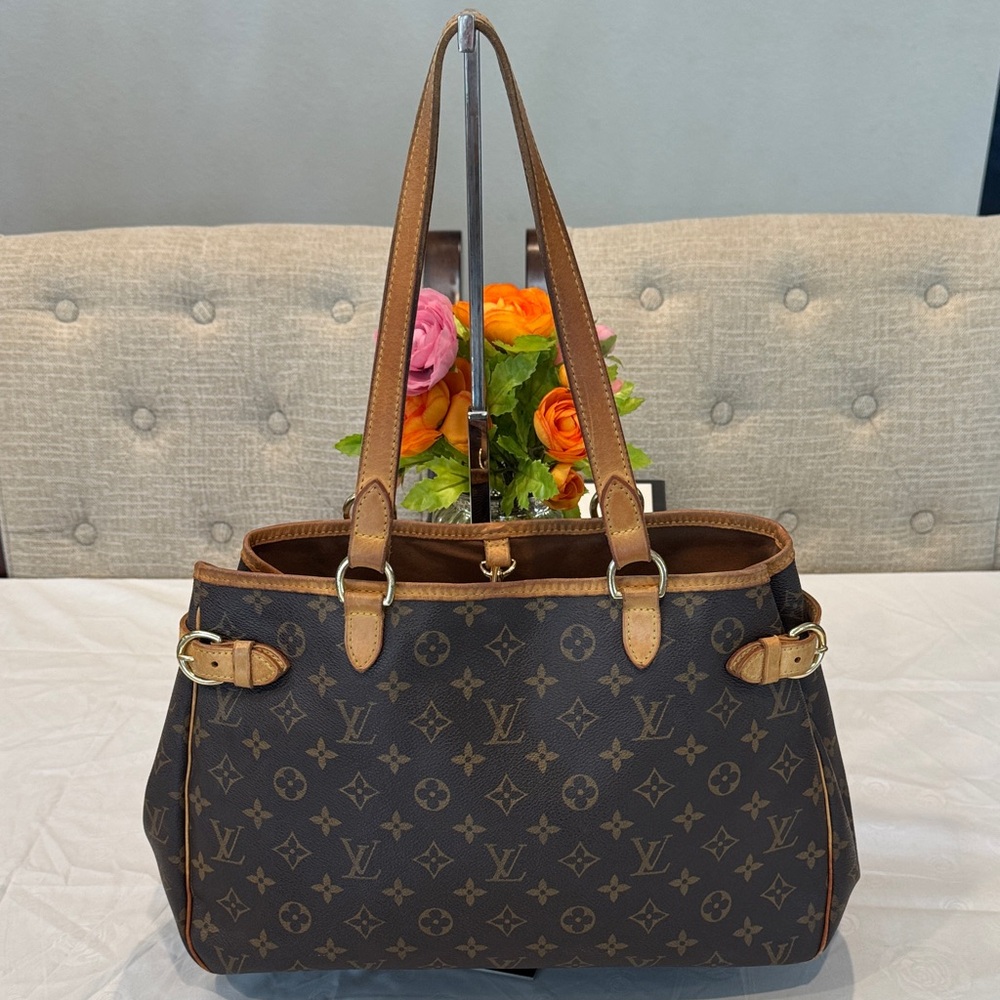 Louis Vuitton Batignolles Horizontal Monogram Shoulder Bag - Picture 3 of 13
